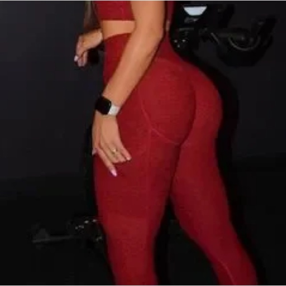 Bomshell sportswear leggings